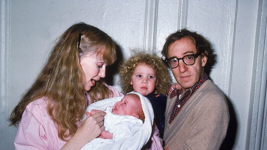 Woody Allen miał opłacać edukację Ronana, żeby ten kłamał?