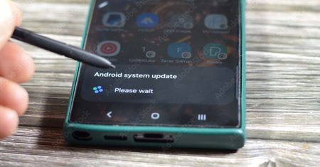 Te telefony Samsunga zyskają kilkuletnie wsparcie. Sprawdzą się na dłużej