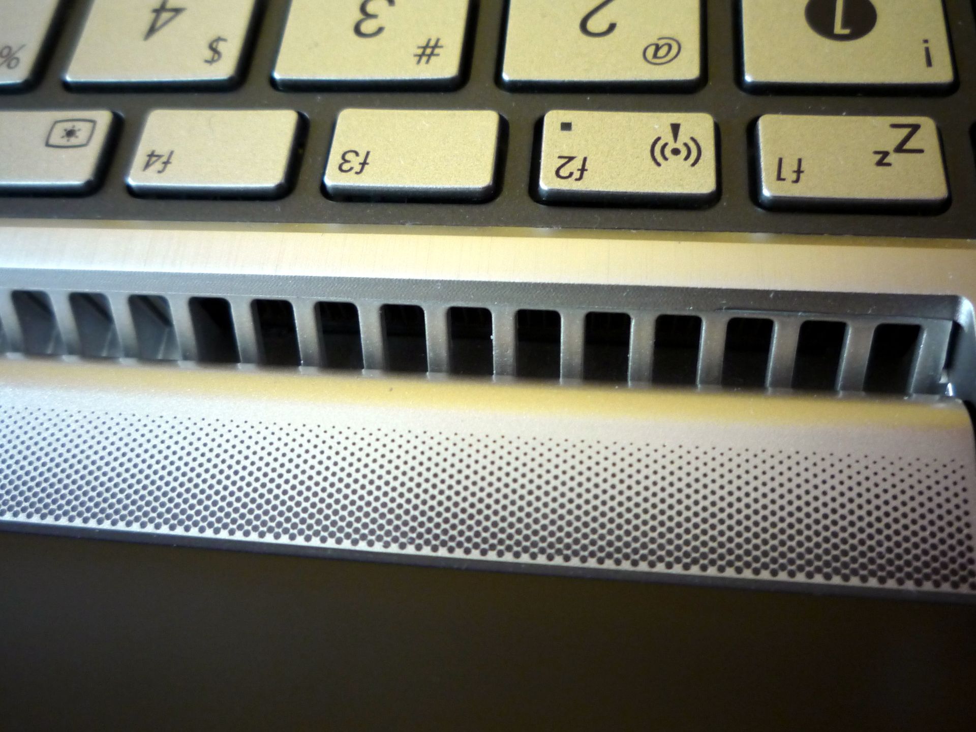 Asus Zenbook UX21E – żyletka z Core i7 [test] 31