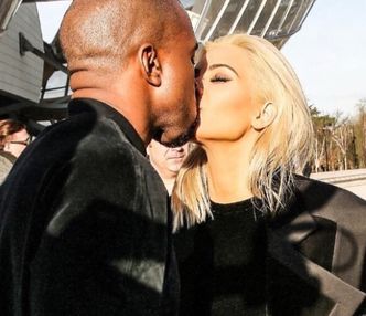 "Kim i Kanye czują się POBŁOGOSŁAWIENI posiadaniem nowego dziecka!"