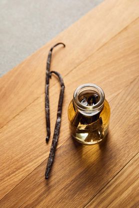 Pozbądź się much za pomocą olejku waniliowego (WIDEO)