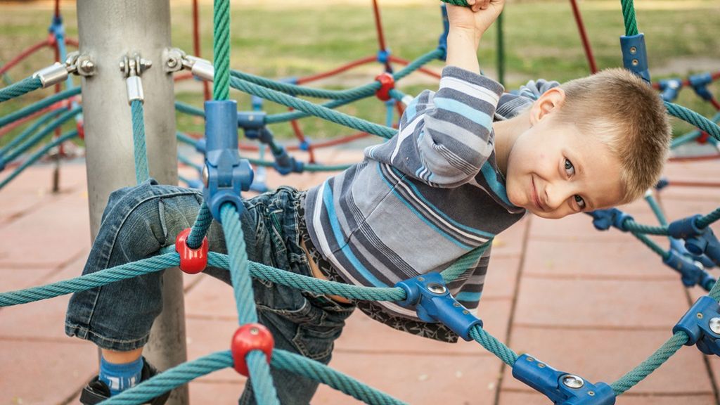 Plan zabaw dla dzieci stwarza m.in. możliwości rozwoju motoryki małej i dużej