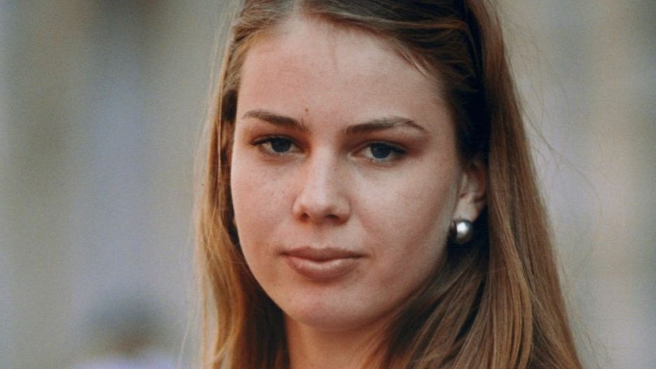 Barbara Mularczyk urodziła się 5 kwietnia 1984 roku we Wrocławiu. Ma więc dziś już 39 lat. Od dziecka pasjonowało ją aktorstwo. Pierwsze szlify w zawodzie zdobywała w dziecięcej sekcji aktorskiej, która funkcjonowała przy Teatrze &#34;Kalambur&#34; we Wrocławiu. Jest absolwentką wydziału aktorskiego wrocławskiej Akademii Sztuk Teatralnych.Na zdjęciu Barbara Mularczyk na Festiwalu Dobrego Humoru. Rok 2001.Tak dziś wygląda 39-letnia Barbara Mularczyk, czyli Mariolka z serialu &#34;Świat według Kiepskich. Zobaczcie zdjęcia &gt;&gt;&gt;&gt;