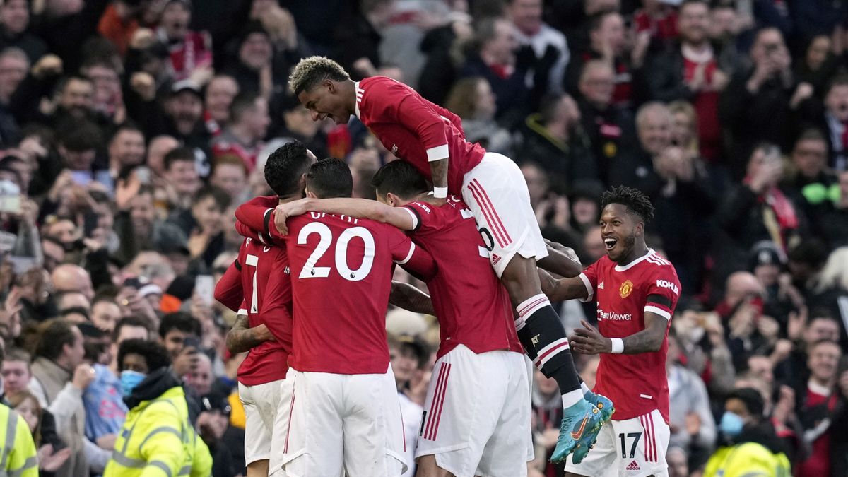 piłkarze Manchesteru United cieszą się z gola