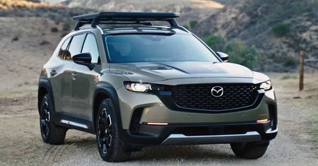 Mazda CX-50 wygląda bojowo. Wiemy, kiedy dołączy do gamy