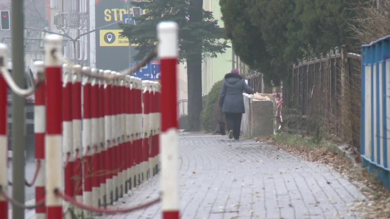 IMGW ostrzega przed zimowymi zagrożeniami: Śnieg, oblodzenie i marznące opady w całej Polsce