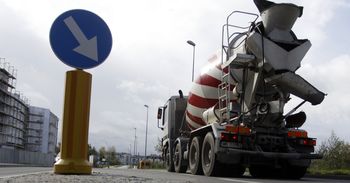 Przeszukano sześć firm w Polsce. Podejrzenie zmowy cenowej