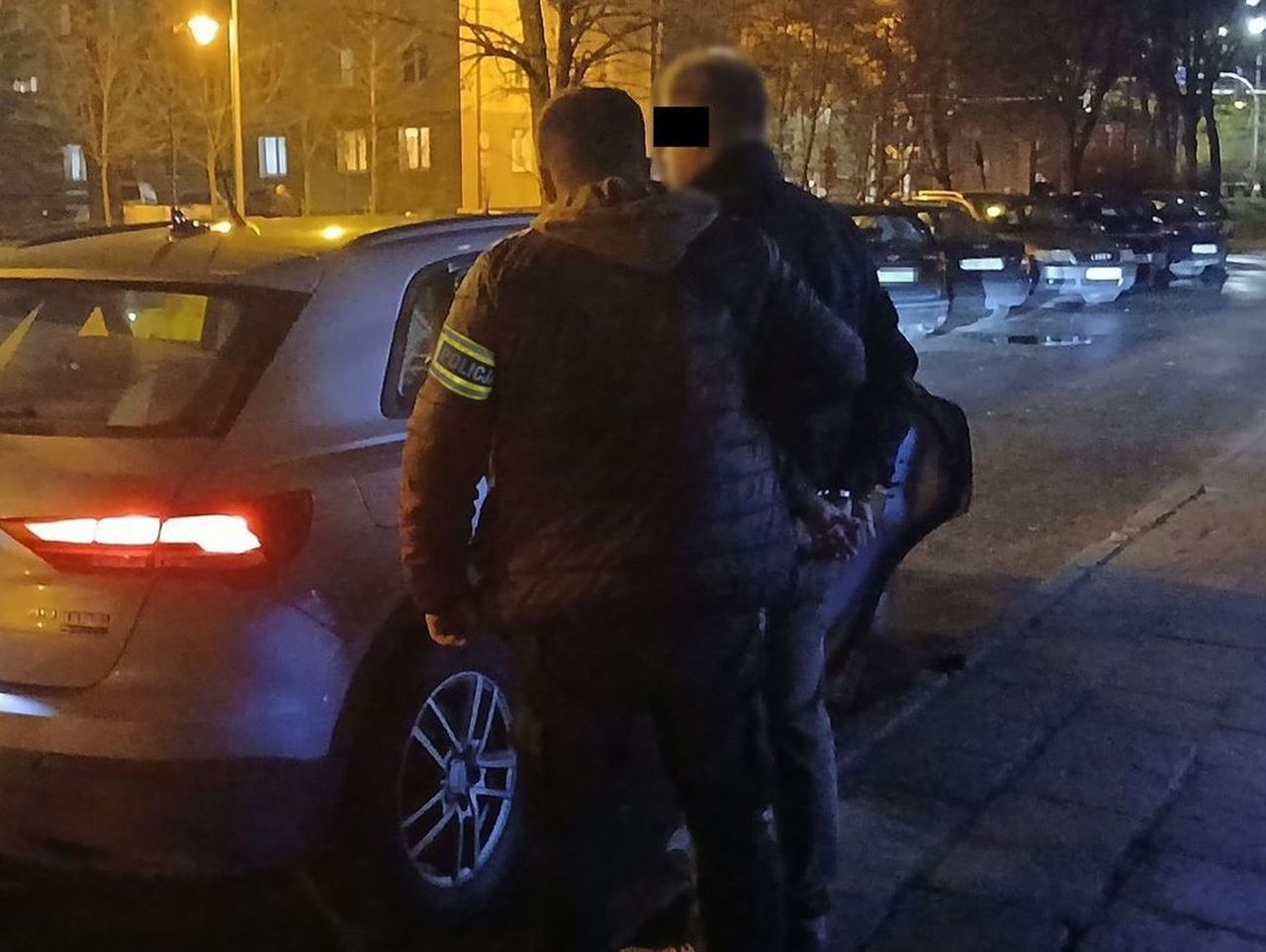 Niemce: Miał pięć sądowych zakazów i dalej jeździł. Poszukiwany 57-latek trafił do więzienia na 1,5 roku