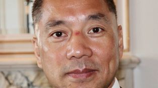 Upadek chińskiego miliardera: Guo Wengui skazany na 30 lat za oszustwo na miliardy dolarów