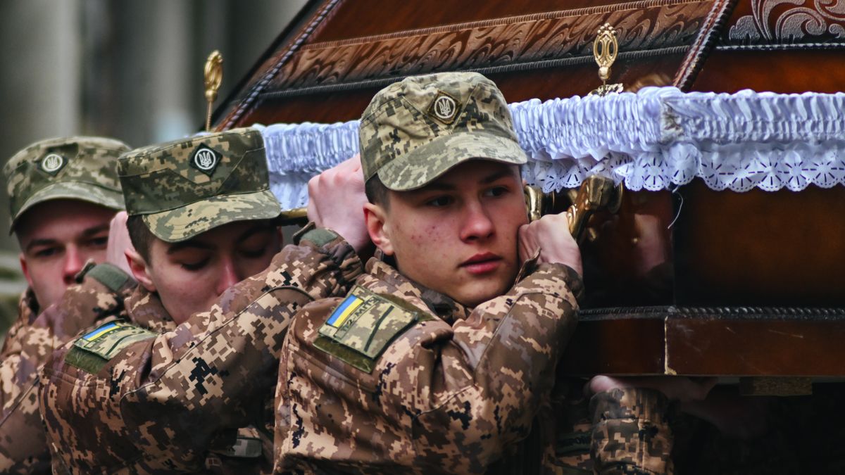 Pogrzeb ukraińskiego żołnierza — zdjęcie ilustracyjne