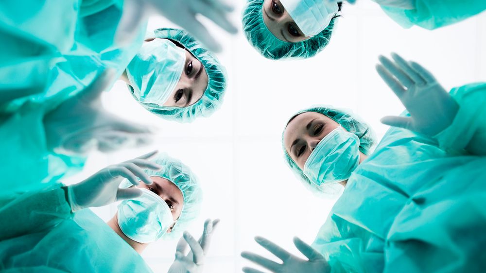 Chirurdzy z depositphotos