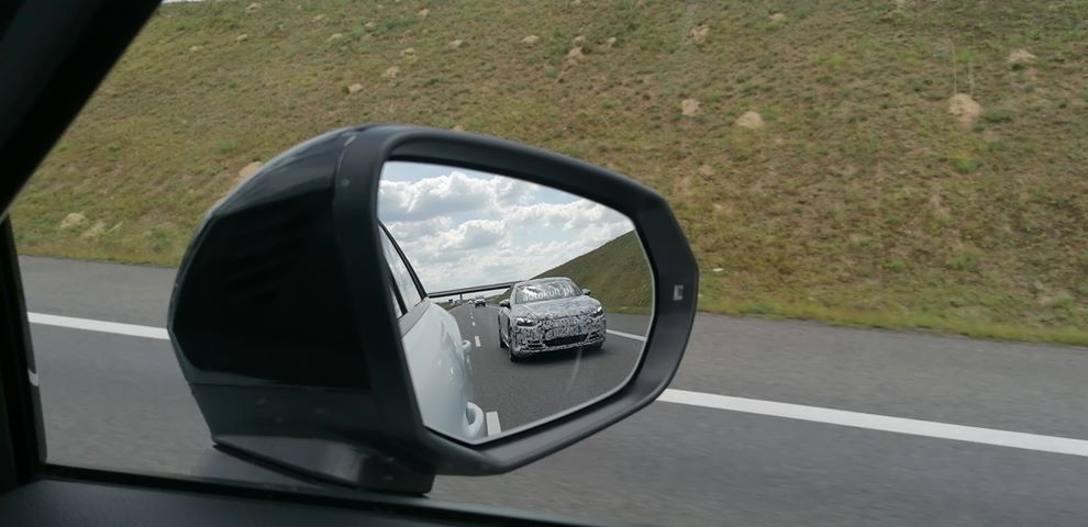 Tajemnicze audi na trasie S3. Nasz czytelnik spotkał zamaskowany prototyp e-trona GT