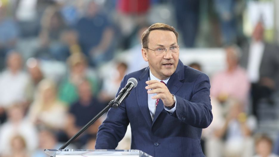 Radosław Sikorski reaguje na materiał TVP Info
