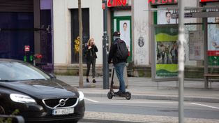 14-latek w Łowiczku przekroczył prędkość hulajnogą elektryczną