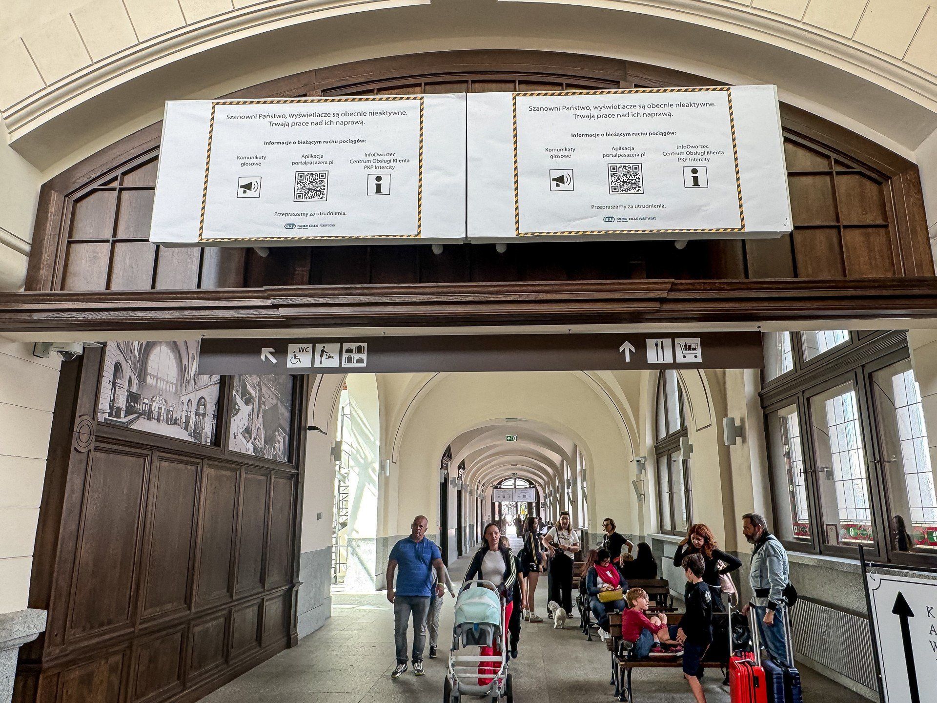 Wyświetlacze na dworcu w Gdańsku nie działają od kilku miesięcy. Pasażerowie mają tego dość!