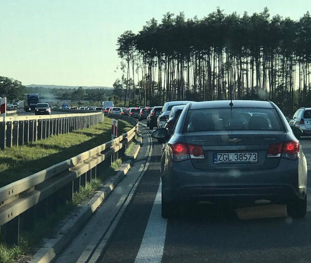 Kolizja autokaru na A2