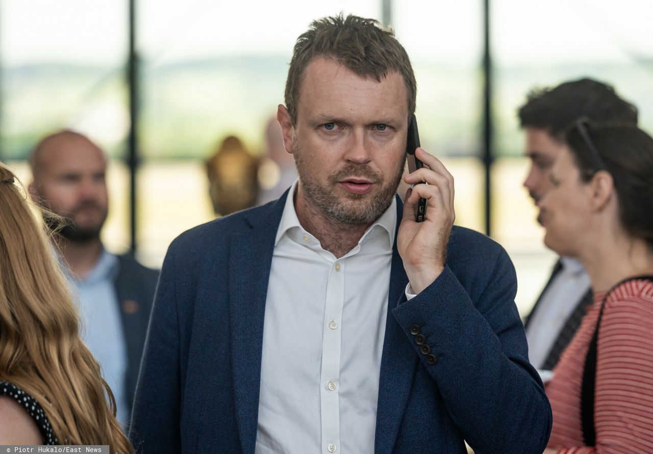 "600 tys. euro łapówki". Oskarżenia pod adresem Michała Tuska