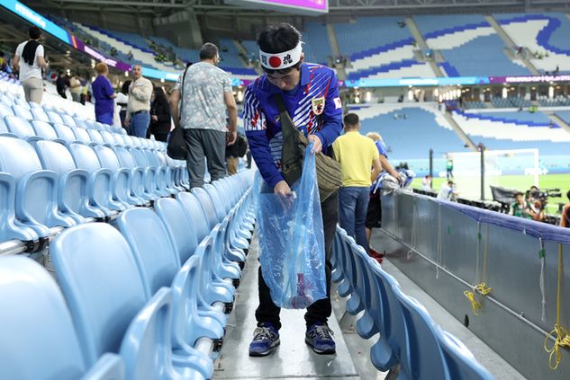 Japończycy znów po sobie posprzątali (Getty Images)