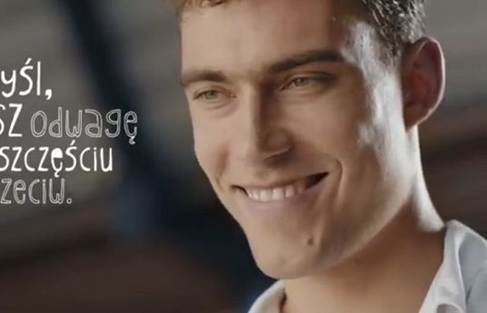 Jerzy Janowicz walczy o szczęście w kampanii UNIQA (wideo)