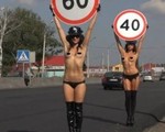 Topless vs. prędkość - rosyjska kampania bezpieczeństwa