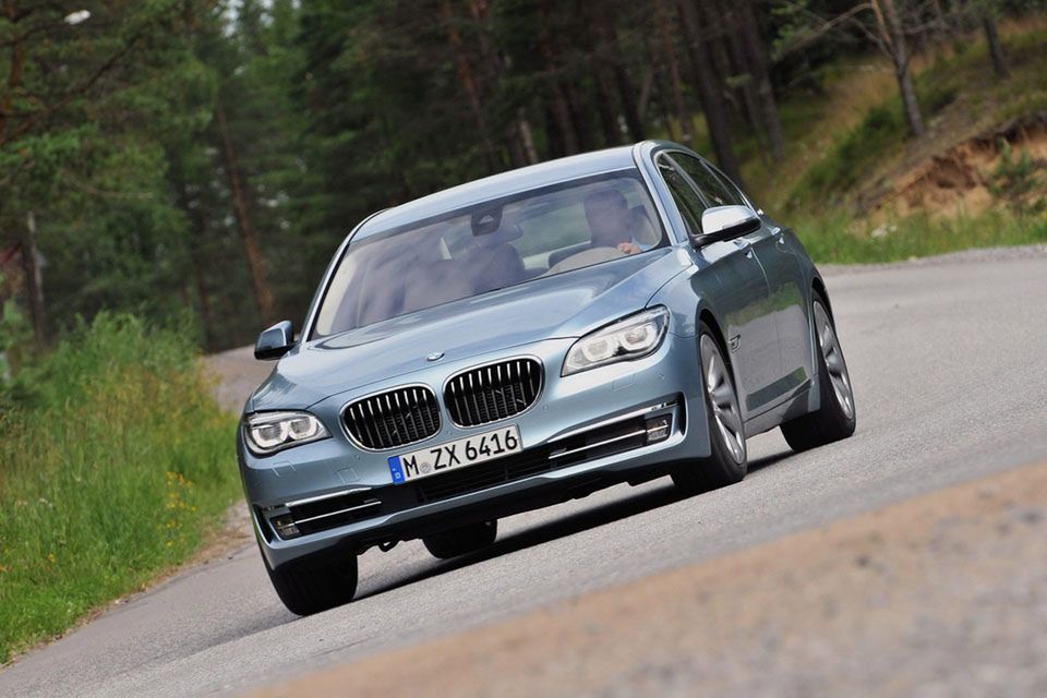 BMW serii 7 na rok 2013 - megagaleria niemieckiego okrętu flagowego 112