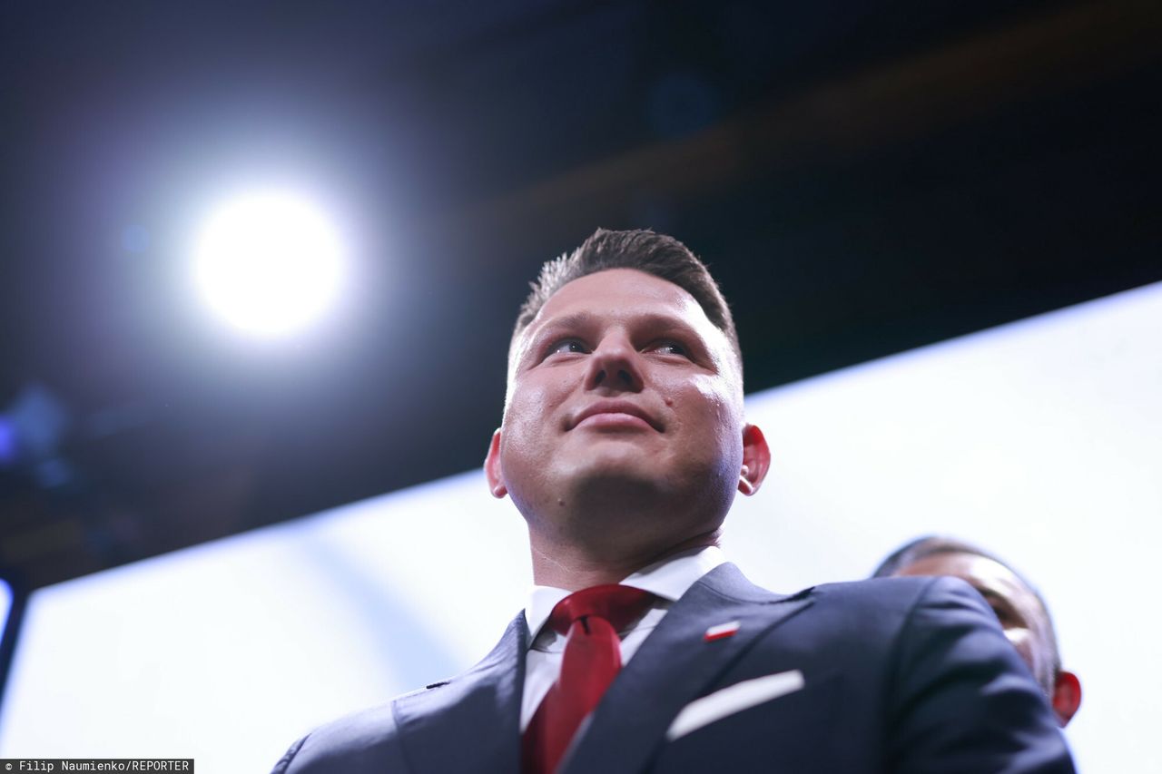 Zarobki w pubie Mentzena. Tyle płaci za pracę w swojej knajpie