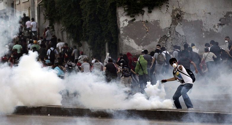 Turcja: Znów gaz łzawiący na demonstracjach w Stambule i Ankarze