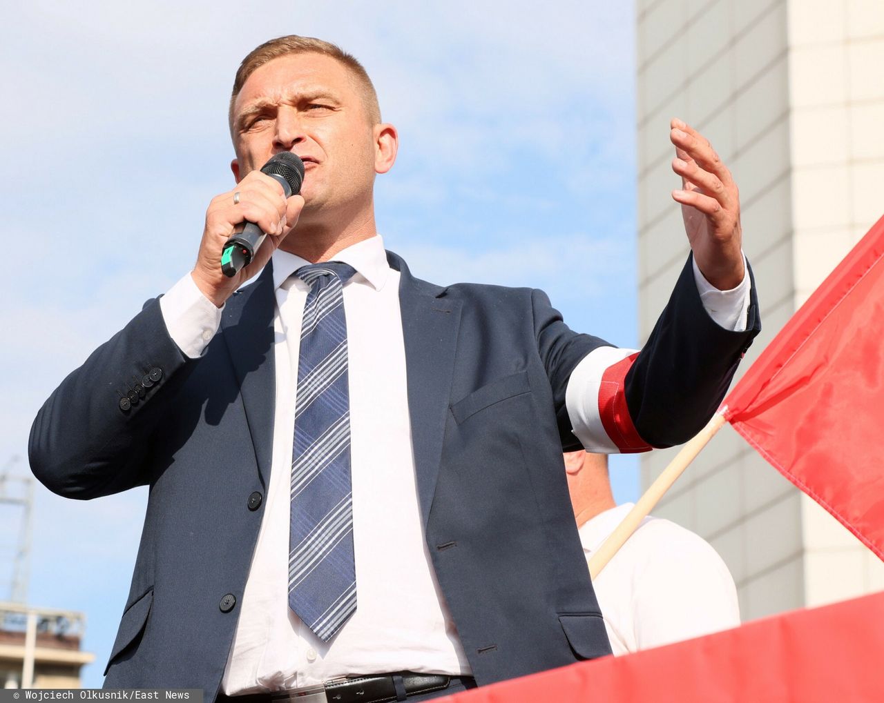 Bąkiewicz: "Niech nikt nie wmawia, że walczyliśmy z nazistami". Baner uderzający w Trzaskowskiego