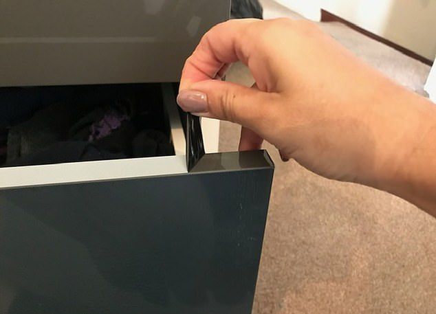 Małżonkowie przez trzy lata nie zdjęli folii ochronnej