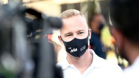 F1. Rosjanin uklęknął przed wyścigiem. Wcale nie chodziło o Black Lives Matter