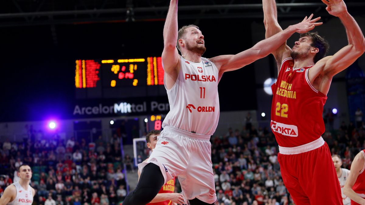 PAP / Jarek Praszkiewicz / Na zdjęciu: Aleksander Dziewa podczas meczu Polska - Macedonia Północna