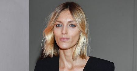 Anja Rubik zapozowała TOPLESS, a internauci zgodnie podsumowują: "Skarb narodowy"
