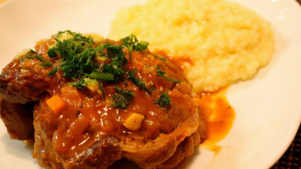 Duszona goleń cielęca (samo mięso)