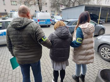 33-latka zadzwoniła do seniorki. Podała się za jej córkę