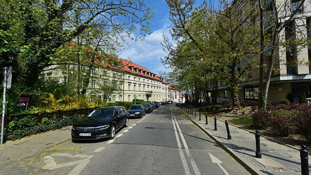 Do awarii doszło na ulicy Oboźnej w Warszawie.