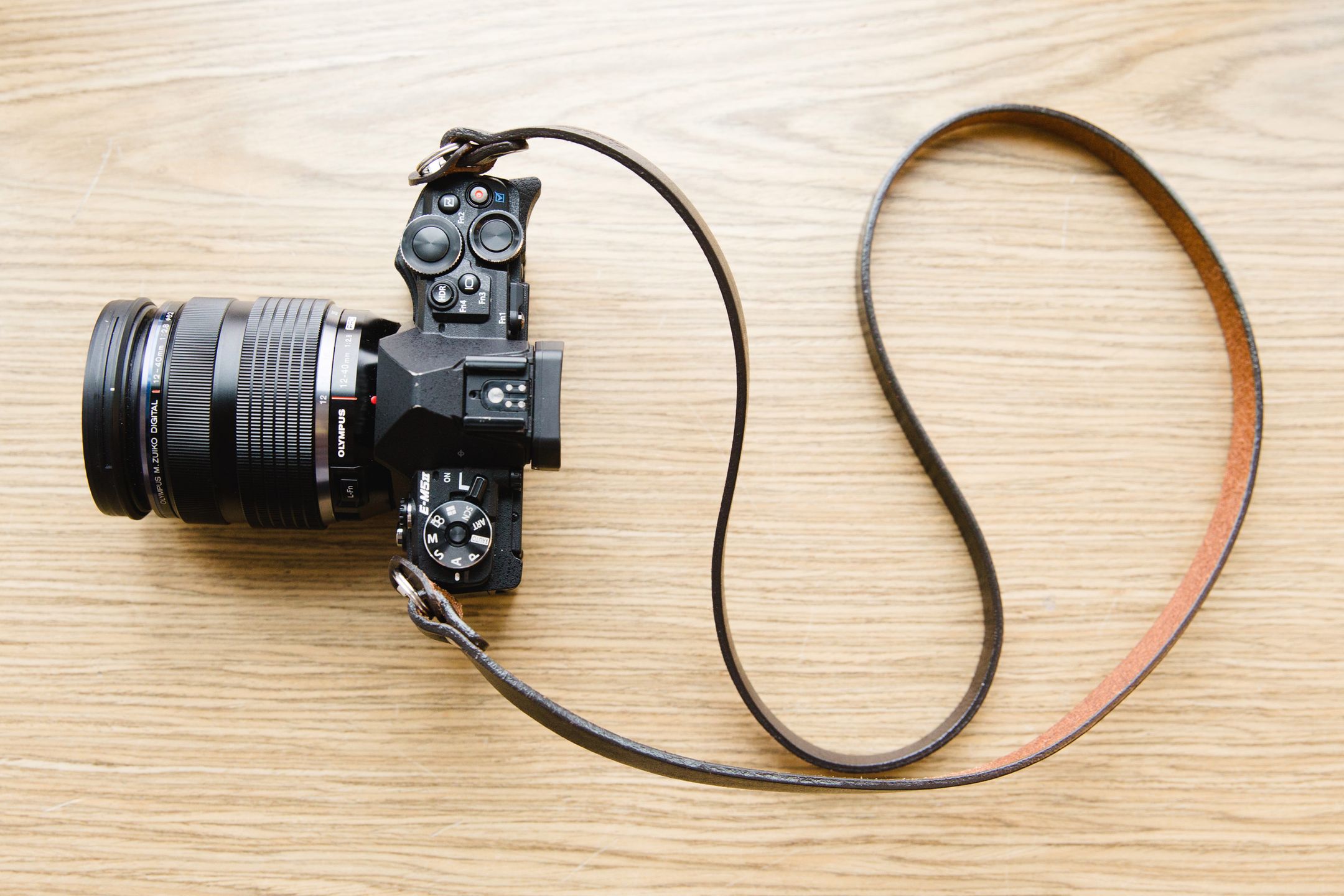 Skórzane paski fotograficzne Eupidere – elegancki i praktyczny dodatek do bezlusterkowców [recenzja] 7