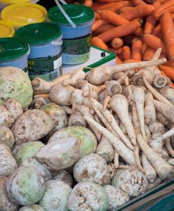 Pietruszka drożeje. Złe wieści przed Wielkanocą