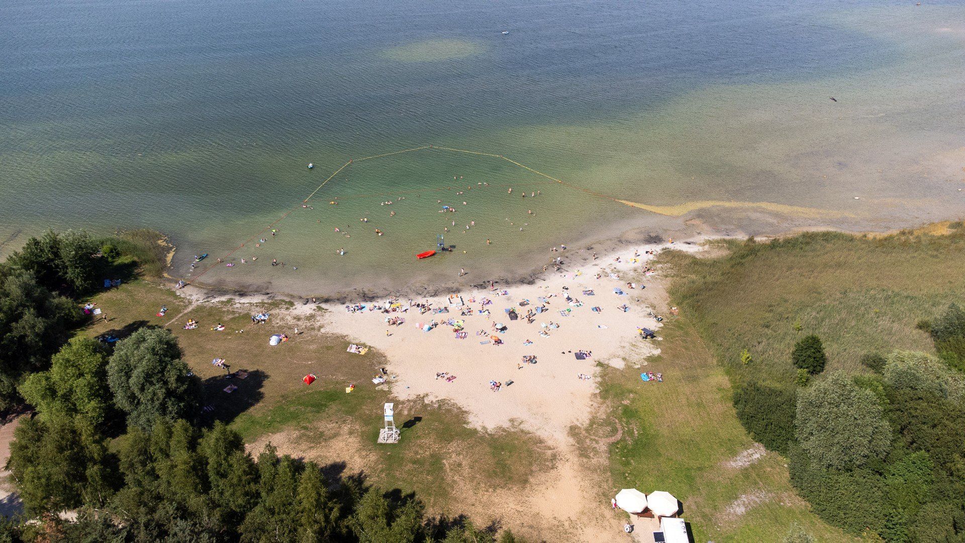 Plaża w Kamienicy – idealne miejsce na letni wypoczynek