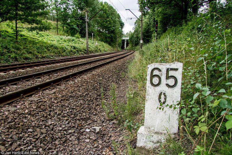 Osławiony 65. kilometr kolejowej trasy Wrocław-Wałbrzych. To tutaj miał być ukryty złoty pociąg