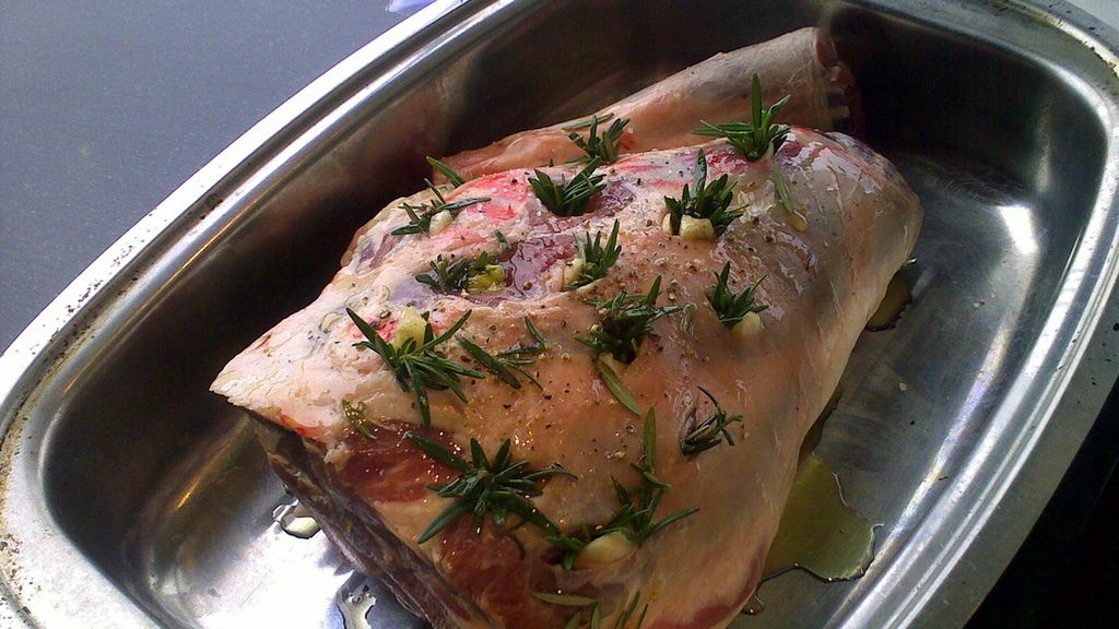 Surowa jagnięcina australijska (mięso i tłuszcz)