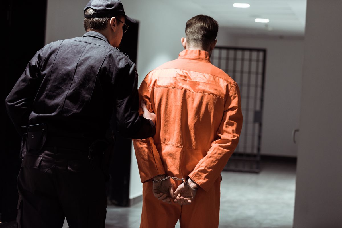 Więźniowie przekupili strażnika, żeby ten wpuścił ich do kobiecej części budynku "w celach seksualnych 