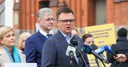 "Męska rozmowa" Hołowni z wyborcą. Padły wulgaryzmy