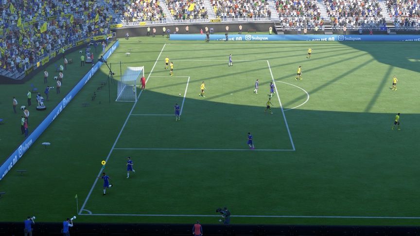 FIFA 17 - Alex do narożnika