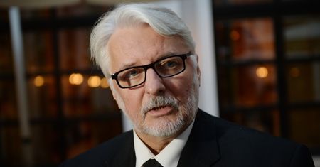 Witold Waszczykowski alarmuje. "Za kilka lat będziemy stroić choinki w piwnicach"