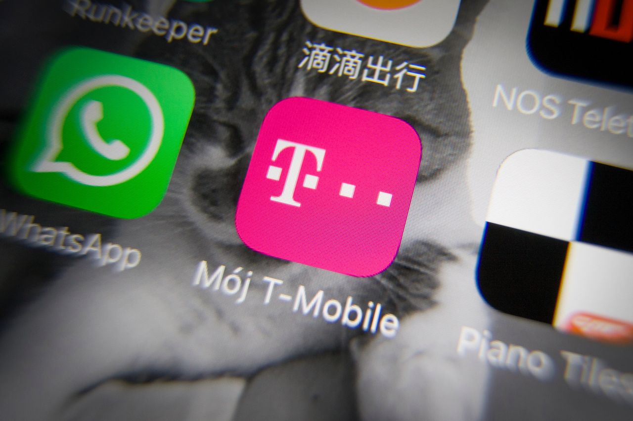 T-Mobile ostrzega przed nowym atakiem. Oszuści wyłudzają pieniądze przez SMS-y