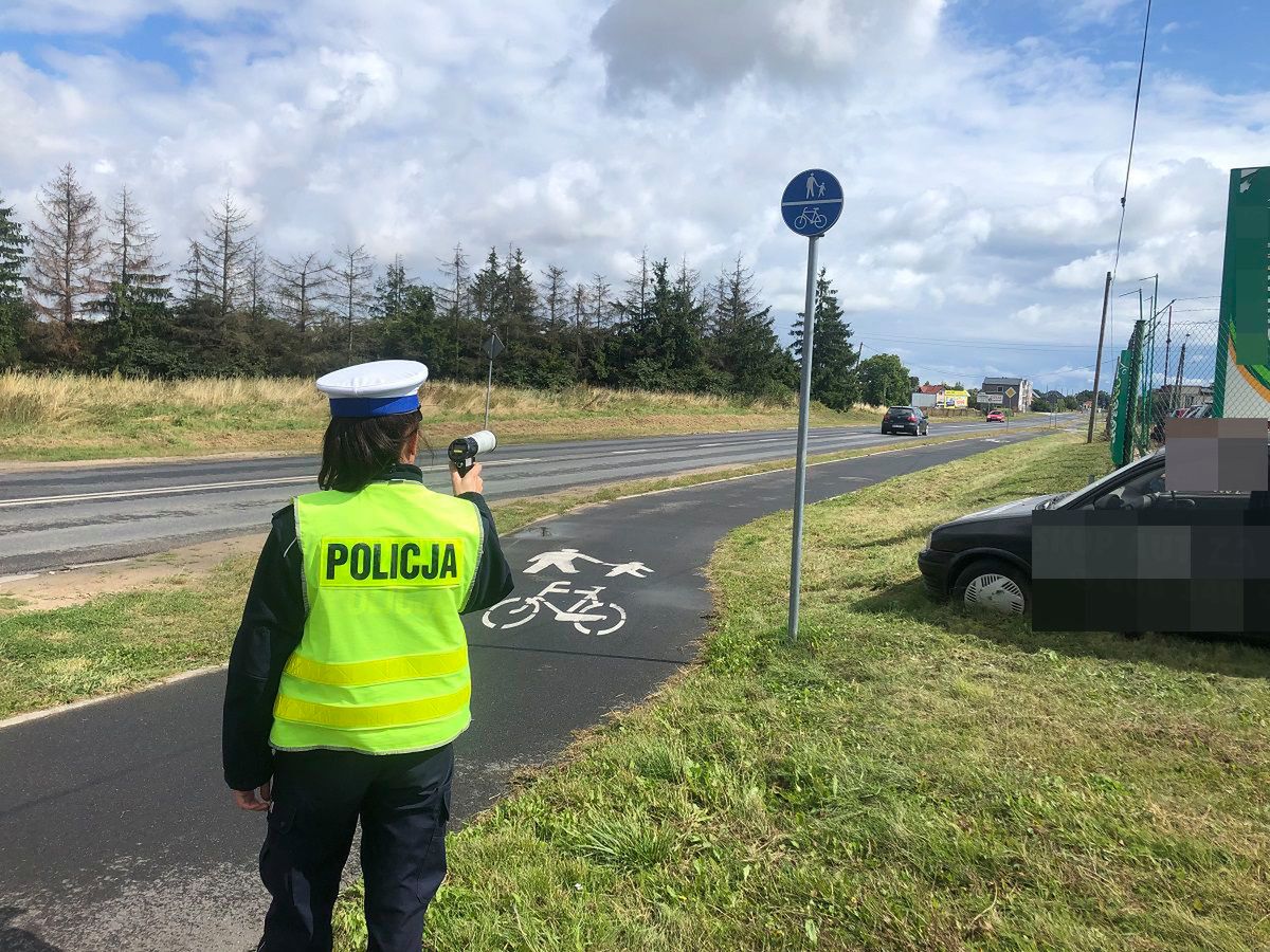 Policja, jeśli zechce, może mierzyć prędkość na ścieżkach rowerowych. Ma uprawnienia i sprzęt