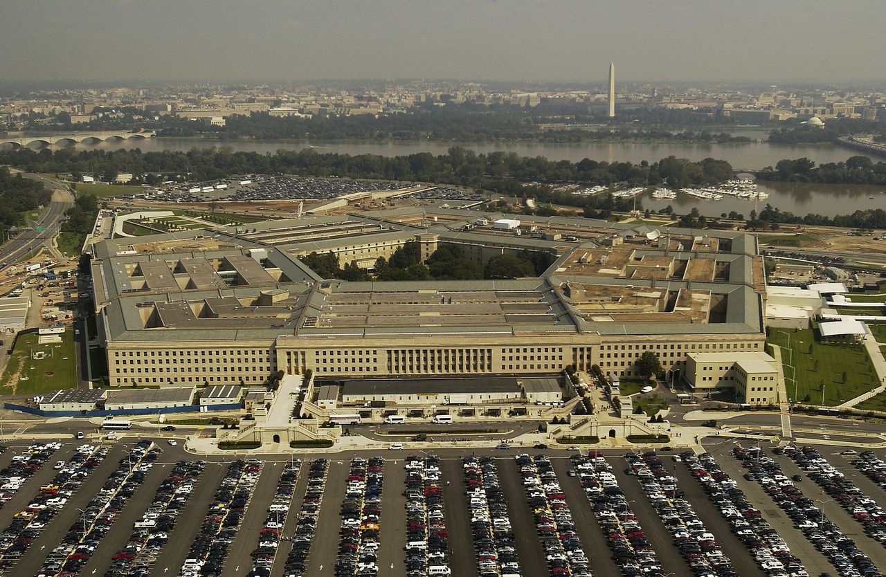 Pentagon wybiera Windows 10 i Azure, rezygnuje z autorskich rozwiązań