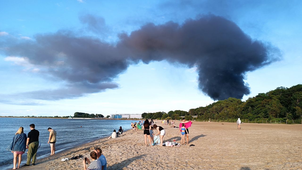 Zamknięto wszystkie zachodnie plaże w Gdańsku. Zakaz kąpieli sięga coraz dalej