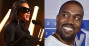 Kim Kardashian odbiera nagrodę... "IKONY MODY", dziękując Kanye Westowi: "TO ON wprowadził mnie w ten świat"