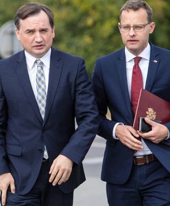 Romanowski stracił paszport. Prokuratura zabiera głos